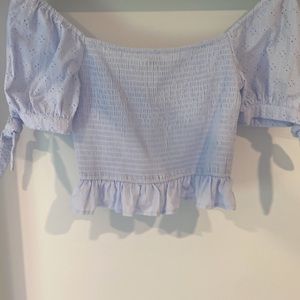 ⚡️BRAND NEW women’s light blue forever 21 woven top⚡️